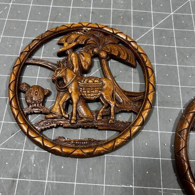 Syroco Wood Round Mexican Plaques 