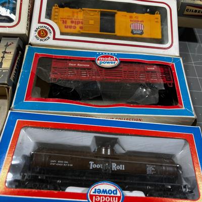 HO Scale Train Cars Mostly New in the Box 