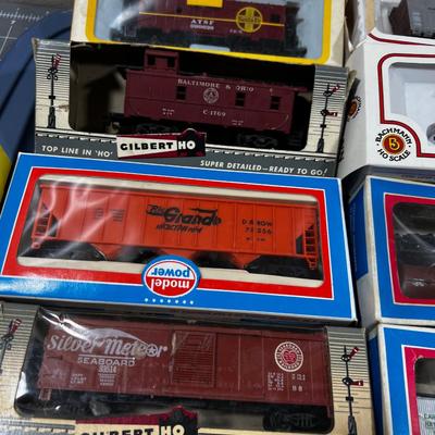 HO Scale Train Cars Mostly New in the Box 