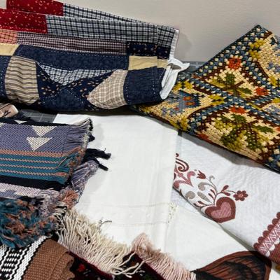 Mixed lot of Linens Hand Crafted and Manufactured items