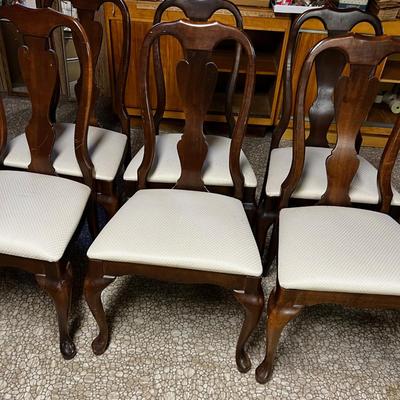 6 Queen Anne Style Dining Chairs