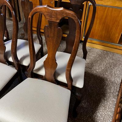6 Queen Anne Style Dining Chairs