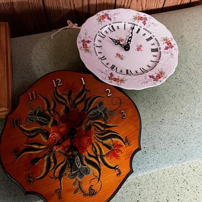 (4) Battery Operated Clocks