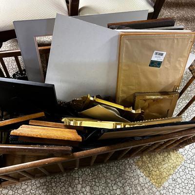 Cradle Full of Frames. 