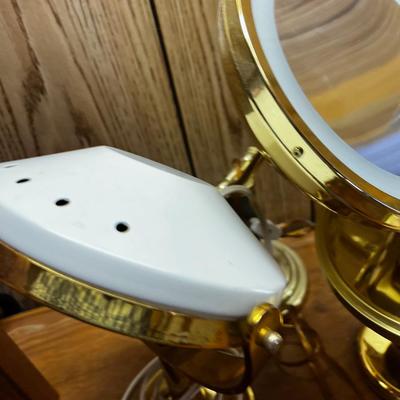 3 Beauty Mirrors Some light up! 
