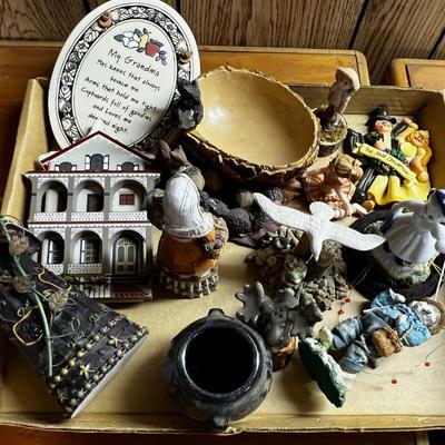 Decorative Figurines Box Top Lot