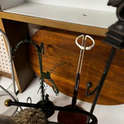 Metal Stands: Towels, Doll Stand, Coffee Cups.