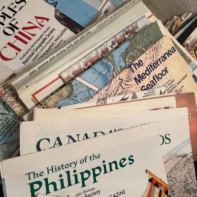 Lot of National Geographic maps