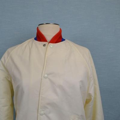LOT 305 VINTAGE JACKET SIZE SMALL