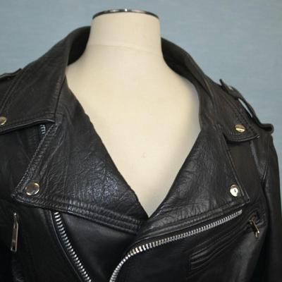 LOT 311. LADIES LEATHER BIKER STYLE JACKET