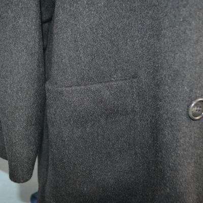 LOT 310  ANNE KLEIN WOOL COAT.