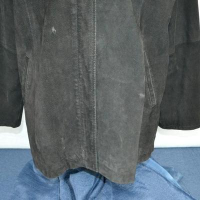 LOT 313. MENS EXTRA LARGE SUEDE JACKET