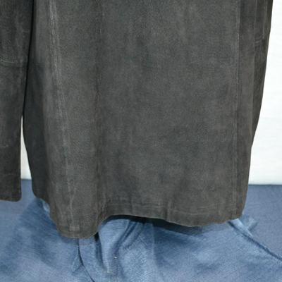 LOT 313. MENS EXTRA LARGE SUEDE JACKET