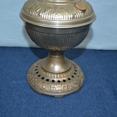 LOT 315. OIL LAMP