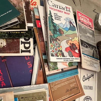 Maps & Tourist Brochures