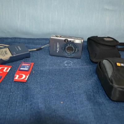 LOT 319 CANON POWER SHOT CAMERA SD800 IS