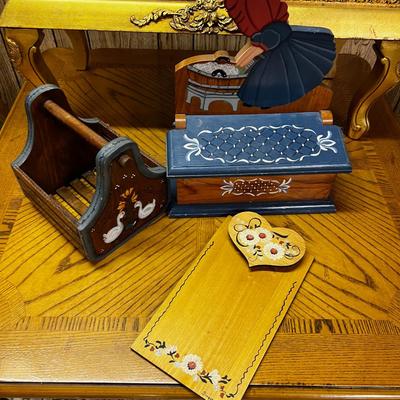 Toll Painted Lot: Box Clip Board and Basket