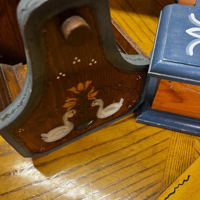 Toll Painted Lot: Box Clip Board and Basket