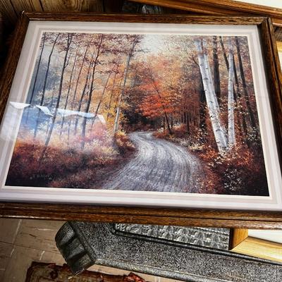 5 Pictures of Mostly Women, bear and landscape. 