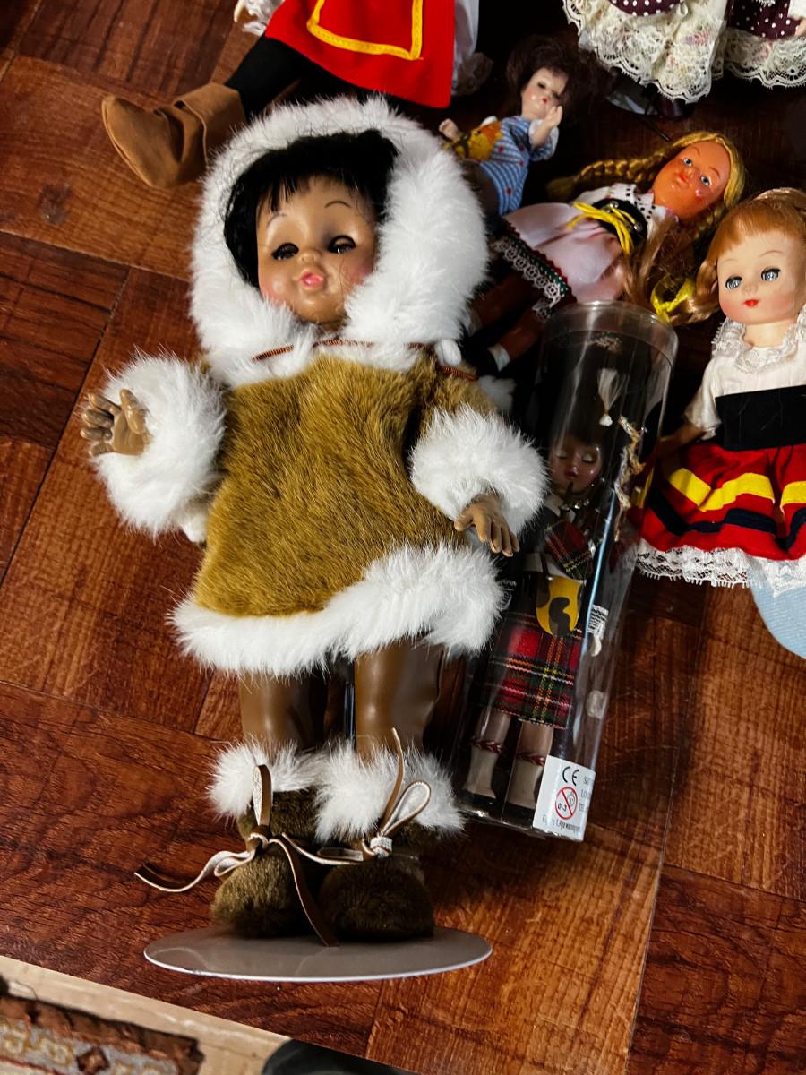 Smaller Dolls, Dolls, Dolls