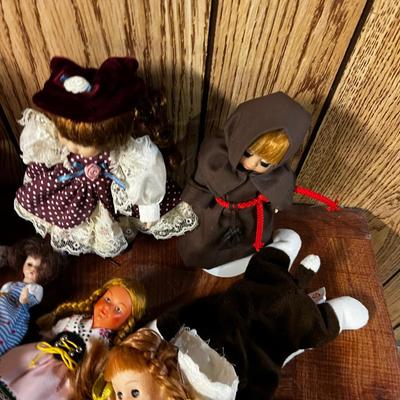 Smaller Dolls, Dolls, Dolls 