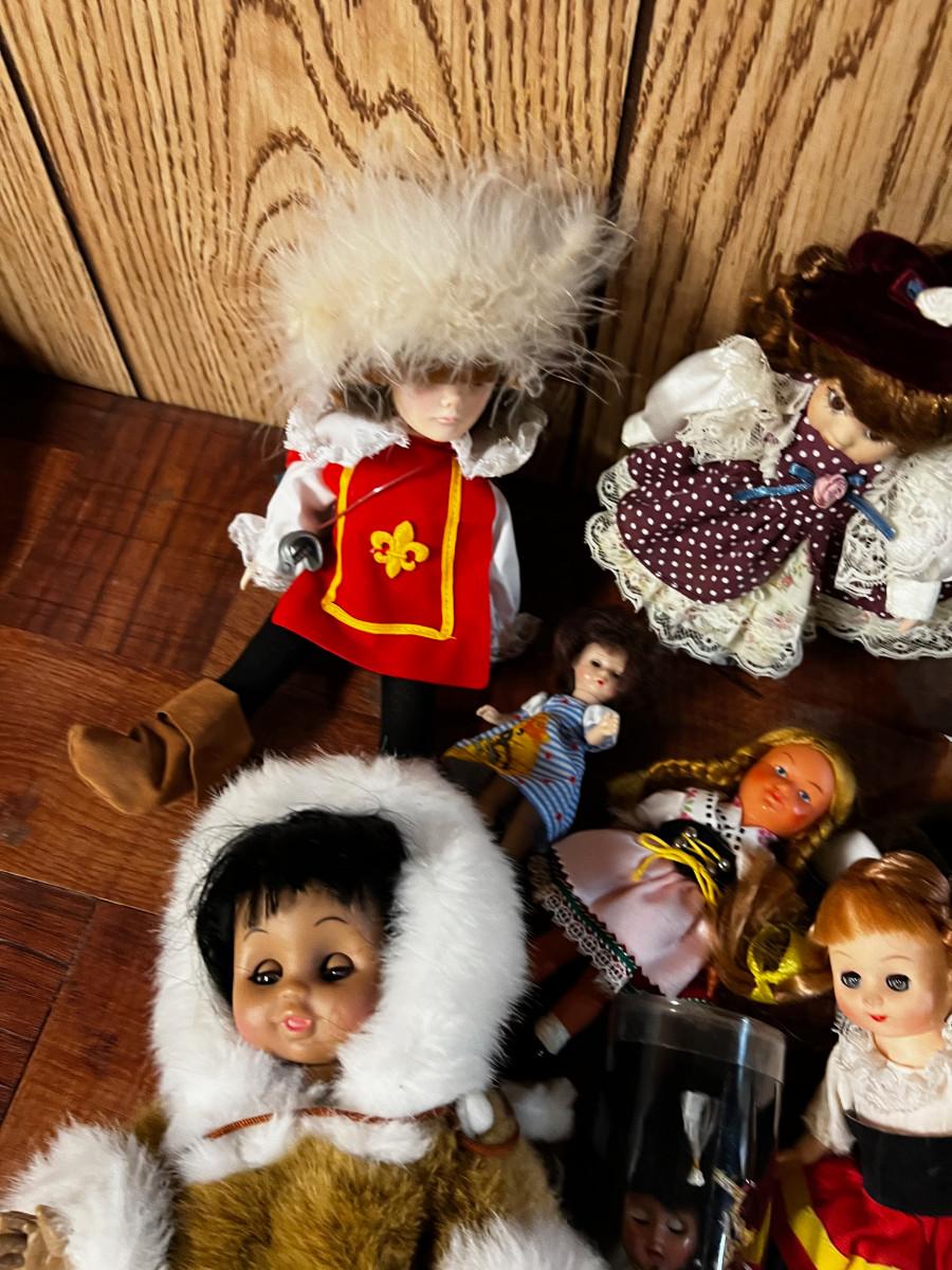 Smaller Dolls, Dolls, Dolls