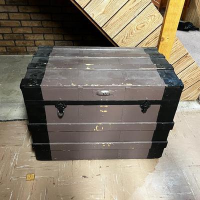 Antique Steamer Trunk 
