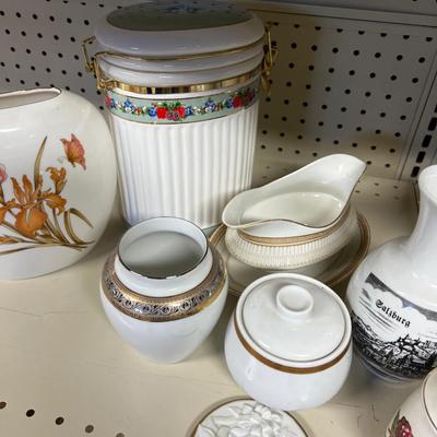 White and Delightful Ceramics. 