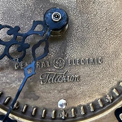 4 Electric Clocks 