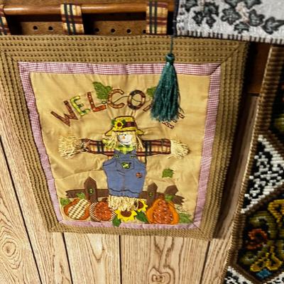5 Wall Hangings 