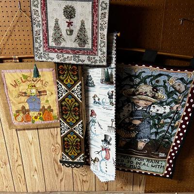 5 Wall Hangings 