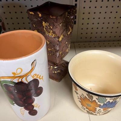 Vases Grouping 5 plus a musical Rose
