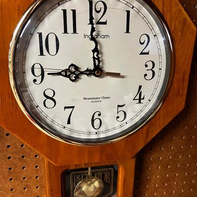3 Wall Clocks