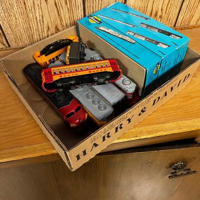 Train Engines and Train Cars Mixed Lot