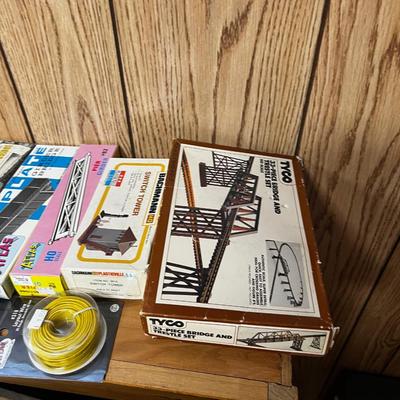 Train Layout Accessories: Bridges etc. New in the Box