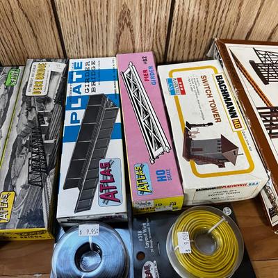 Train Layout Accessories: Bridges etc. New in the Box