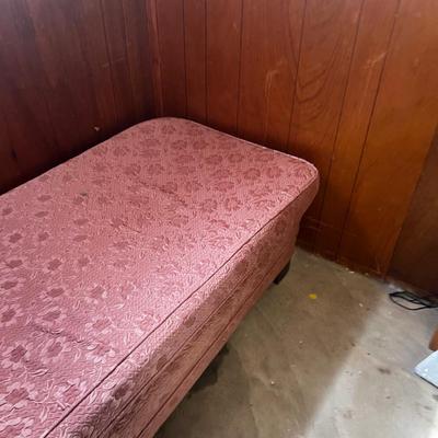  Mauve Day Bed VINTAGE!! 