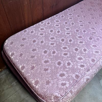  Mauve Day Bed VINTAGE!! 
