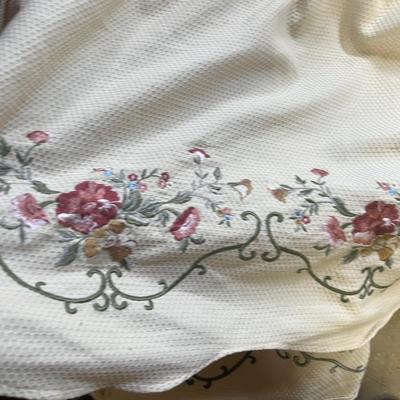 Day Bed Skirt 