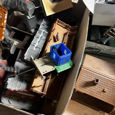 HO Scale Train Building, Track and Other Accessories  