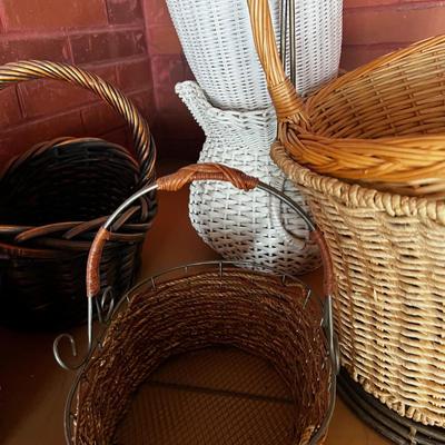 G Pile O Baskets 