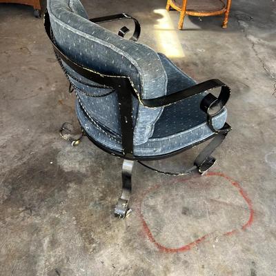G Metal Rolling Chair 
