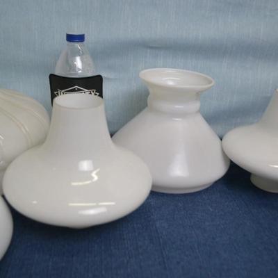 LOT 322 GLASS LAMP SHADES