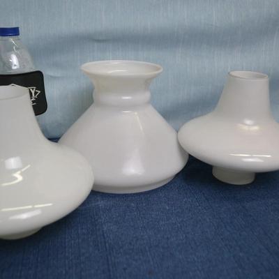 LOT 322 GLASS LAMP SHADES