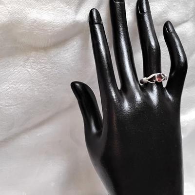 Vintage Garnet 925 Ring Size 8