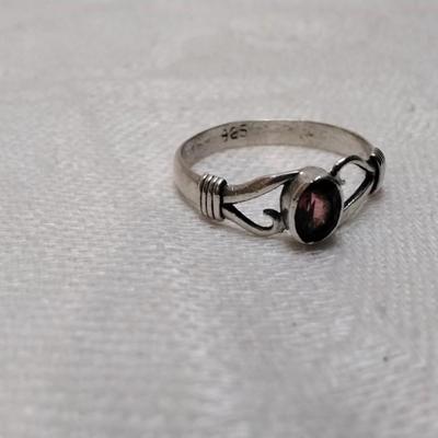 Vintage Garnet 925 Ring Size 8