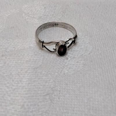 Vintage Garnet 925 Ring Size 8