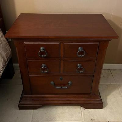 3 Drawer Night Stand Pair *Read Details