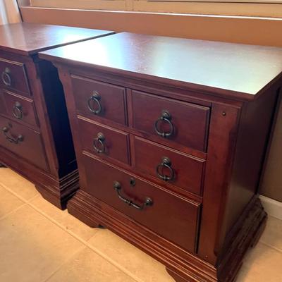 3 Drawer Night Stand Pair *Read Details