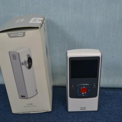 LOT 330 FLIP CAMERA